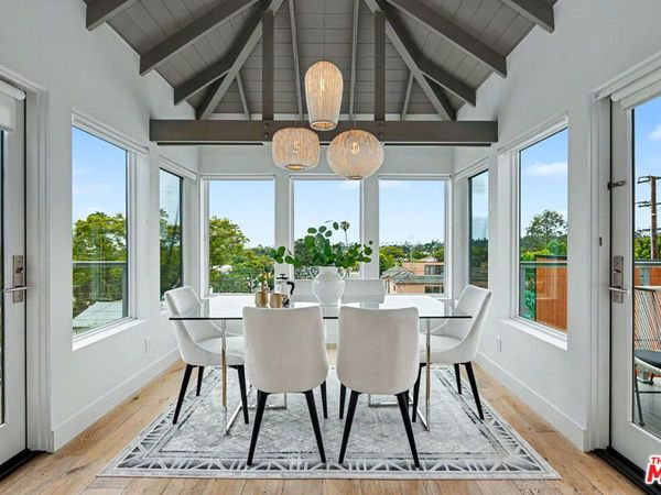 922 Berkeley Street, Santa Monica, CA 90403