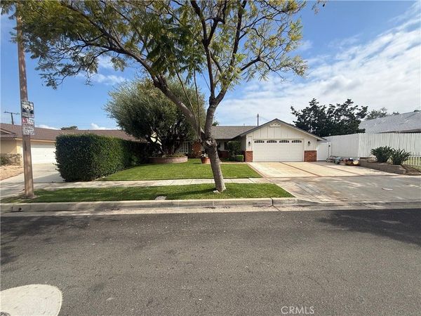 2705 E Jacaranda Avenue E, Orange, CA 92867