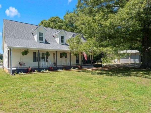 405 Little Circle , Tallapoosa, GA 30176