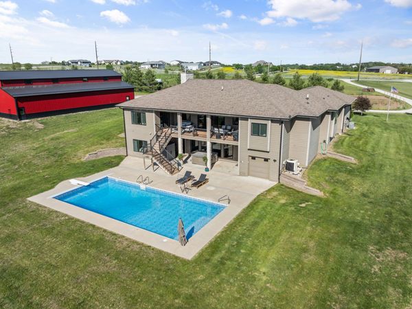 1177 Woodland Avenue, Cumming, IA 50061