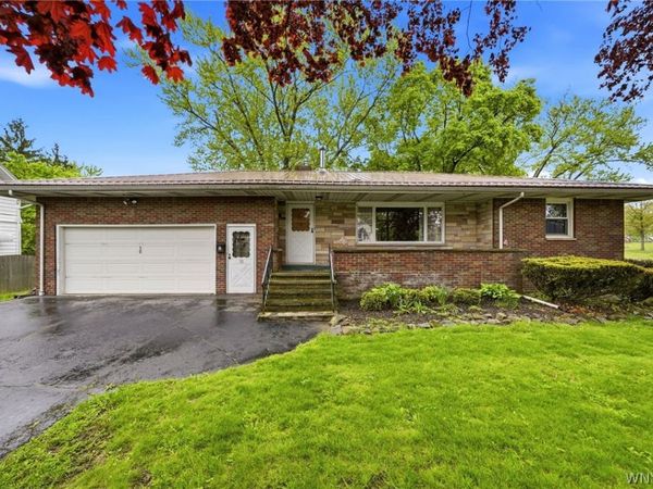 30 Woodward Avenue, Angola, NY 14006