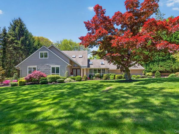 30 Orchard Drive , Woodbury, NY 11797
