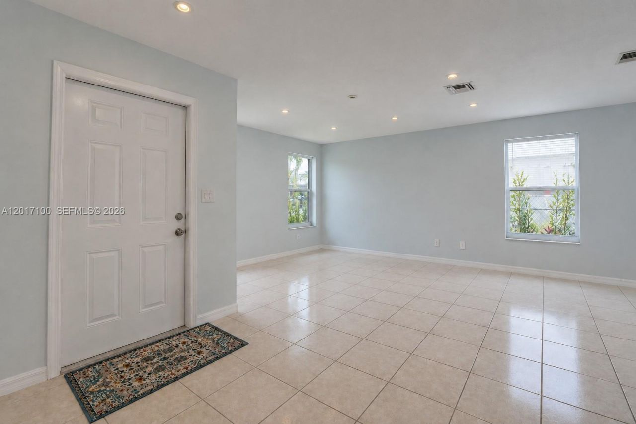 19050 SW 125th Ave, Miami, FL 33177 Photo