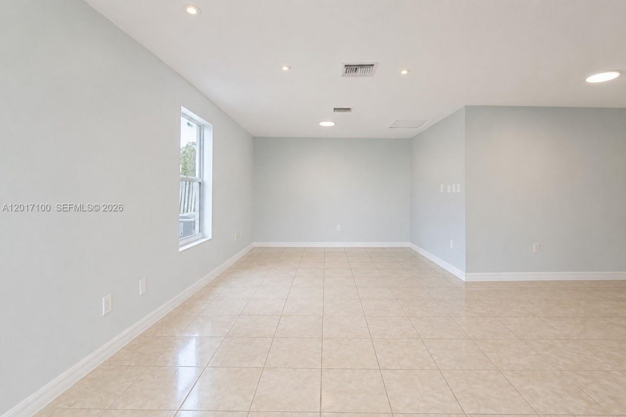 19050 SW 125th Ave, Miami, FL 33177 Photo
