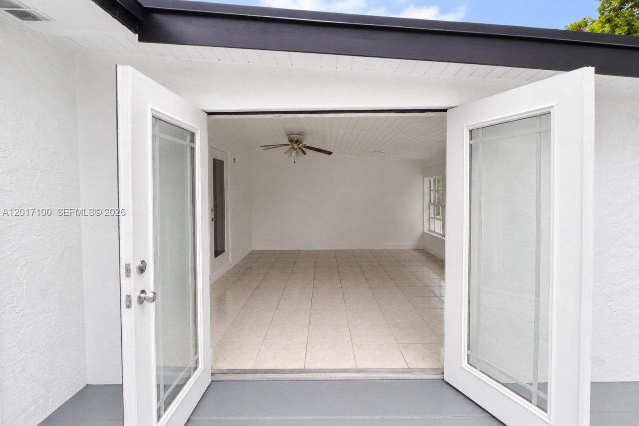 19050 SW 125th Ave, Miami, FL 33177 Photo
