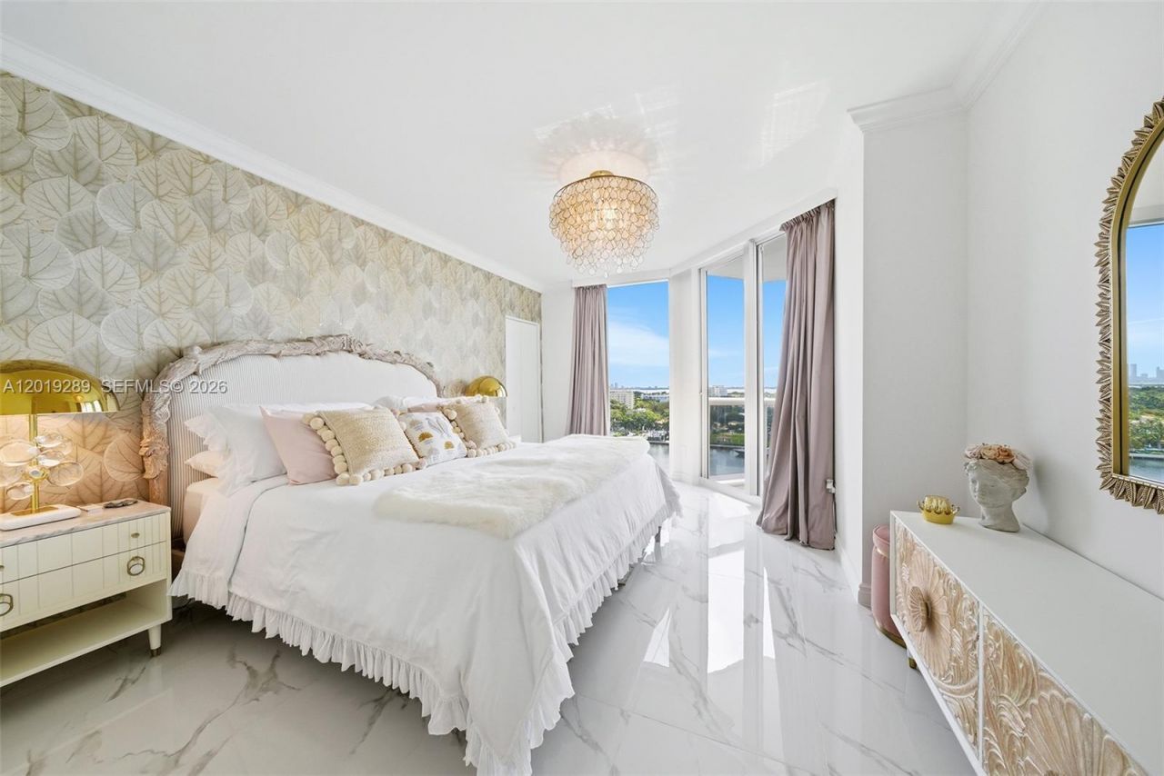 4779 Collins Ave, Unit 1206, Miami Beach, FL 33140 Photo