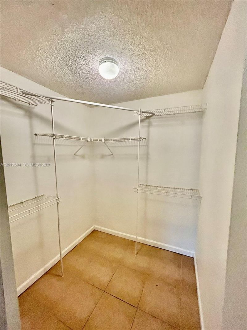 9375 Fontainebleau Blvd , Unit L217, Miami, FL 33172 Photo