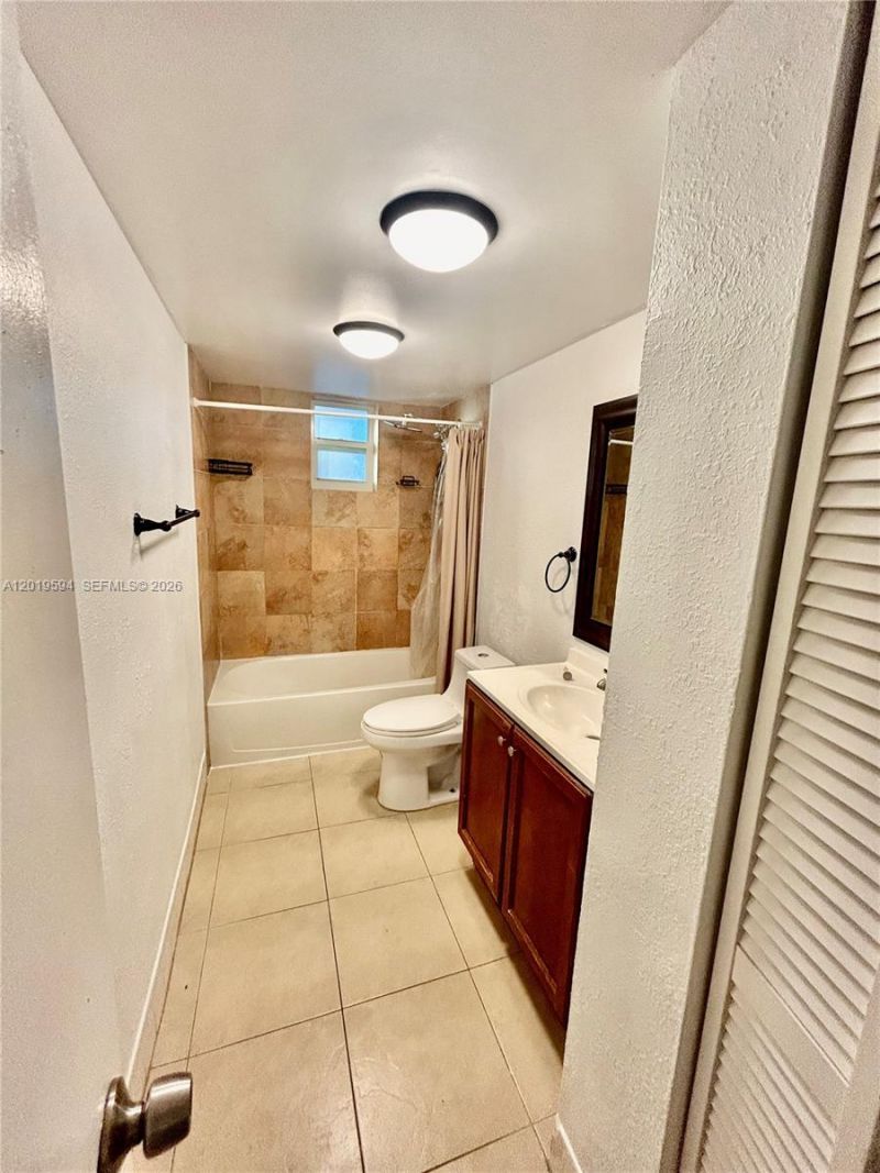 9375 Fontainebleau Blvd , Unit L217, Miami, FL 33172 Photo
