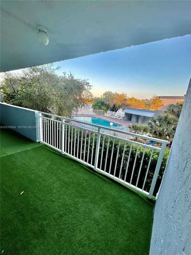 9375 Fontainebleau Blvd , Unit L217, Miami, FL 33172 Photo