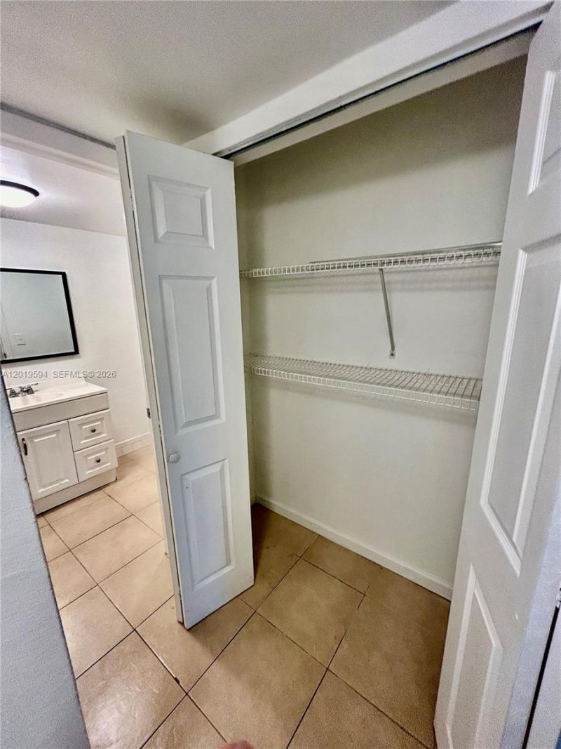 9375 Fontainebleau Blvd , Unit L217, Miami, FL 33172 Photo