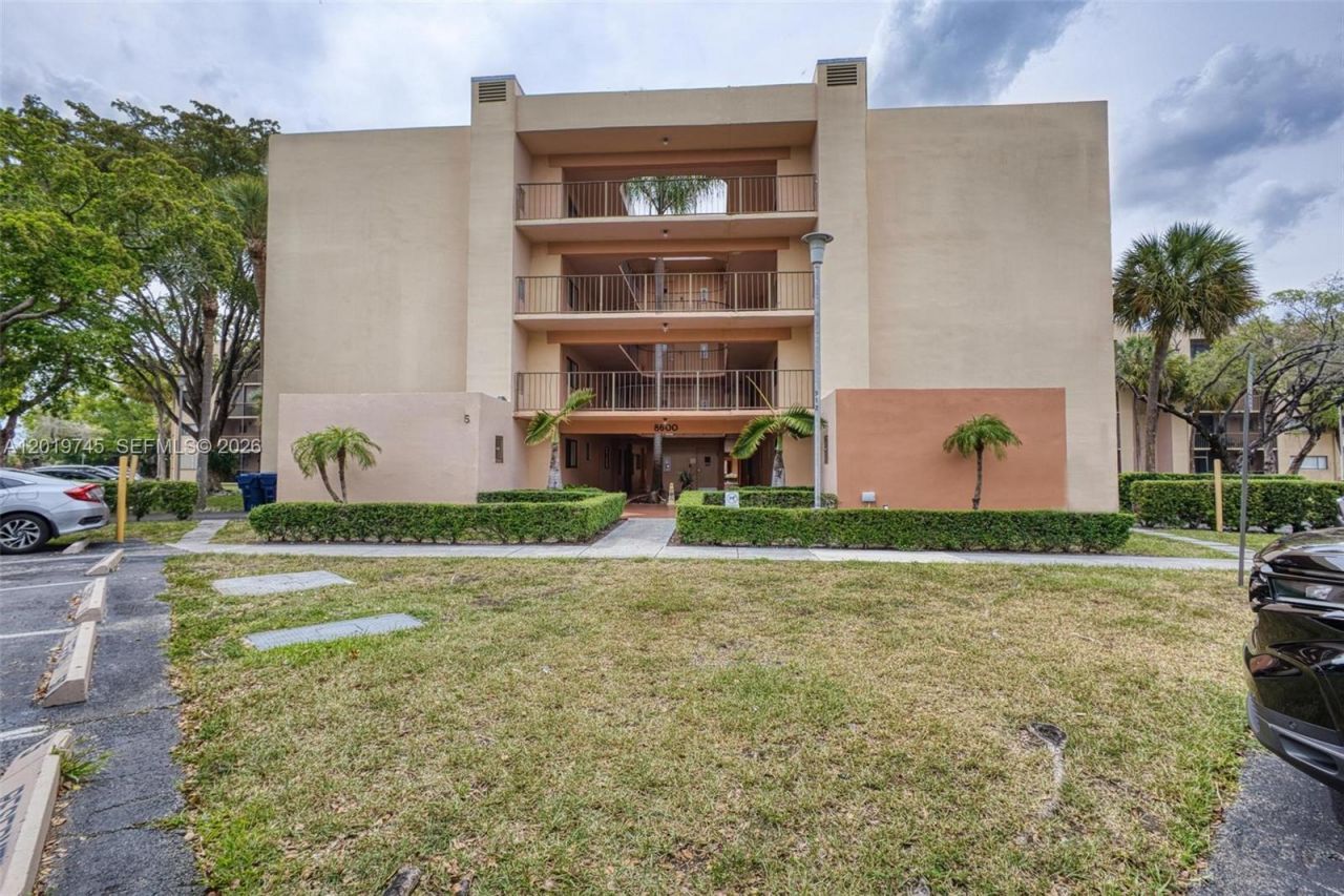 8600 SW 133rd Ave Rd , Unit 410, Miami, FL 33183 Photo