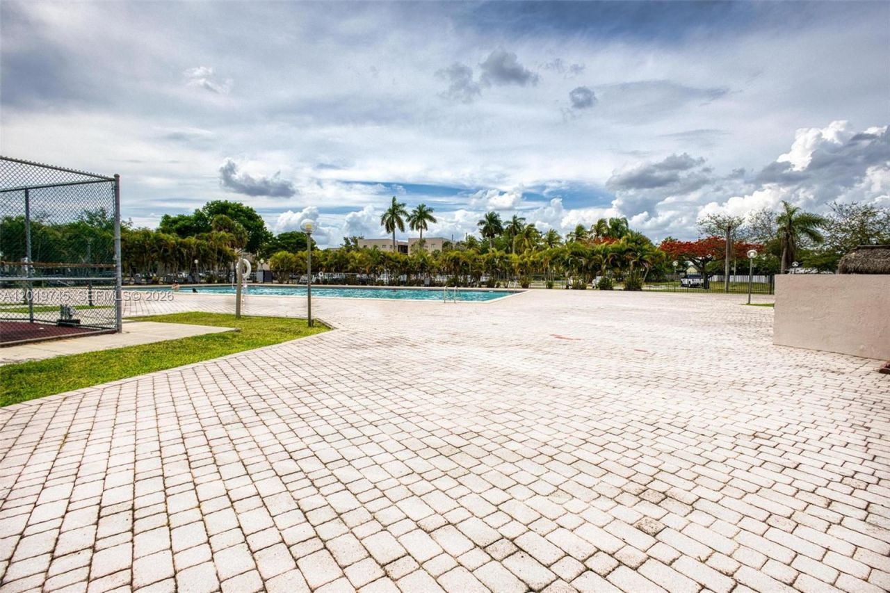 8600 SW 133rd Ave Rd , Unit 410, Miami, FL 33183 Photo