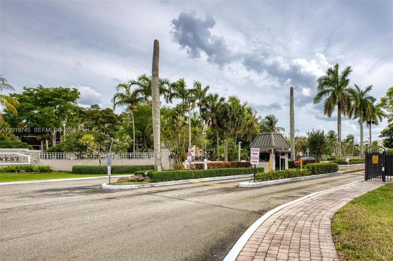 8600 SW 133rd Ave Rd , Unit 410, Miami, FL 33183 Photo