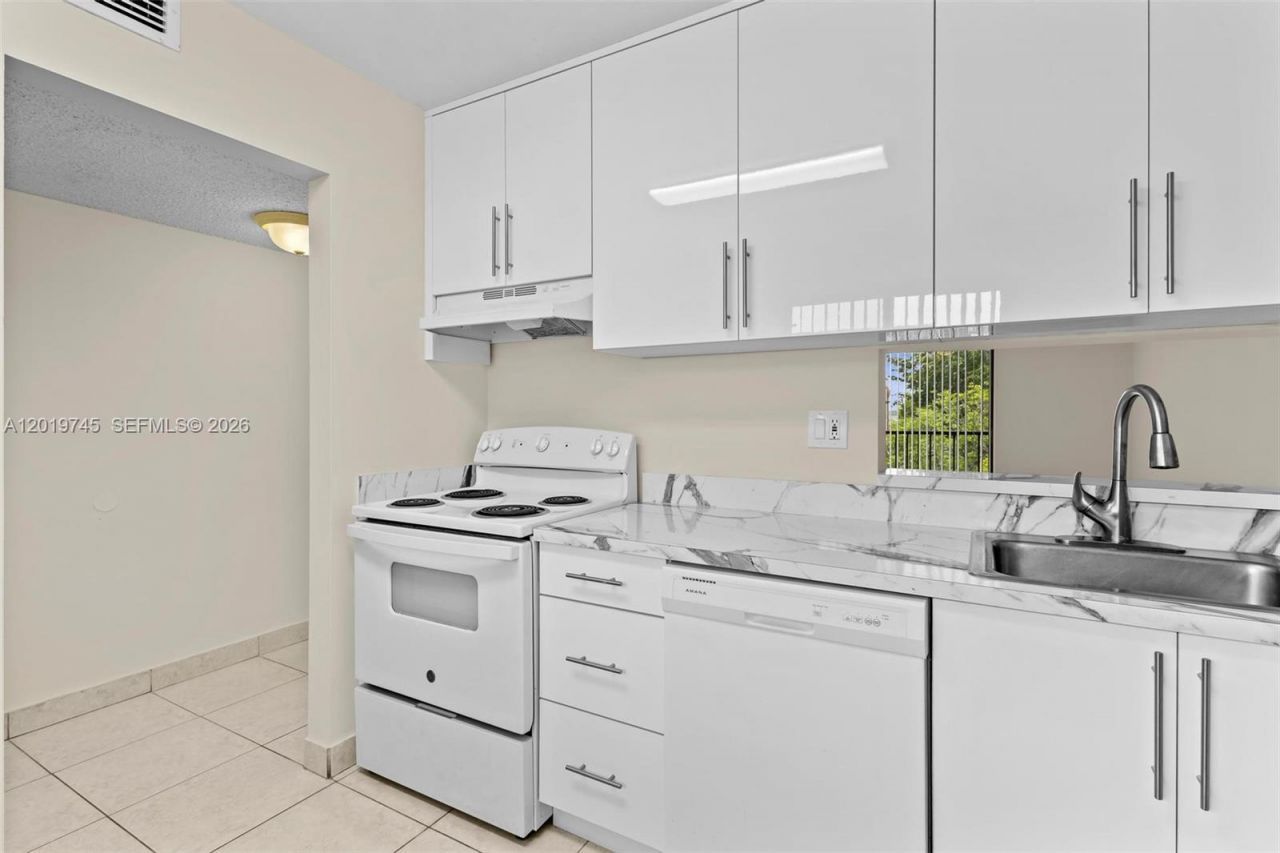 8600 SW 133rd Ave Rd , Unit 410, Miami, FL 33183 Photo