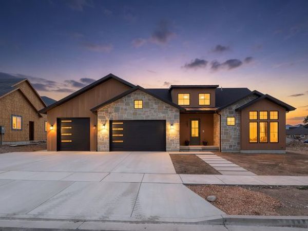 1082 N 350 E, American Fork, UT 84003