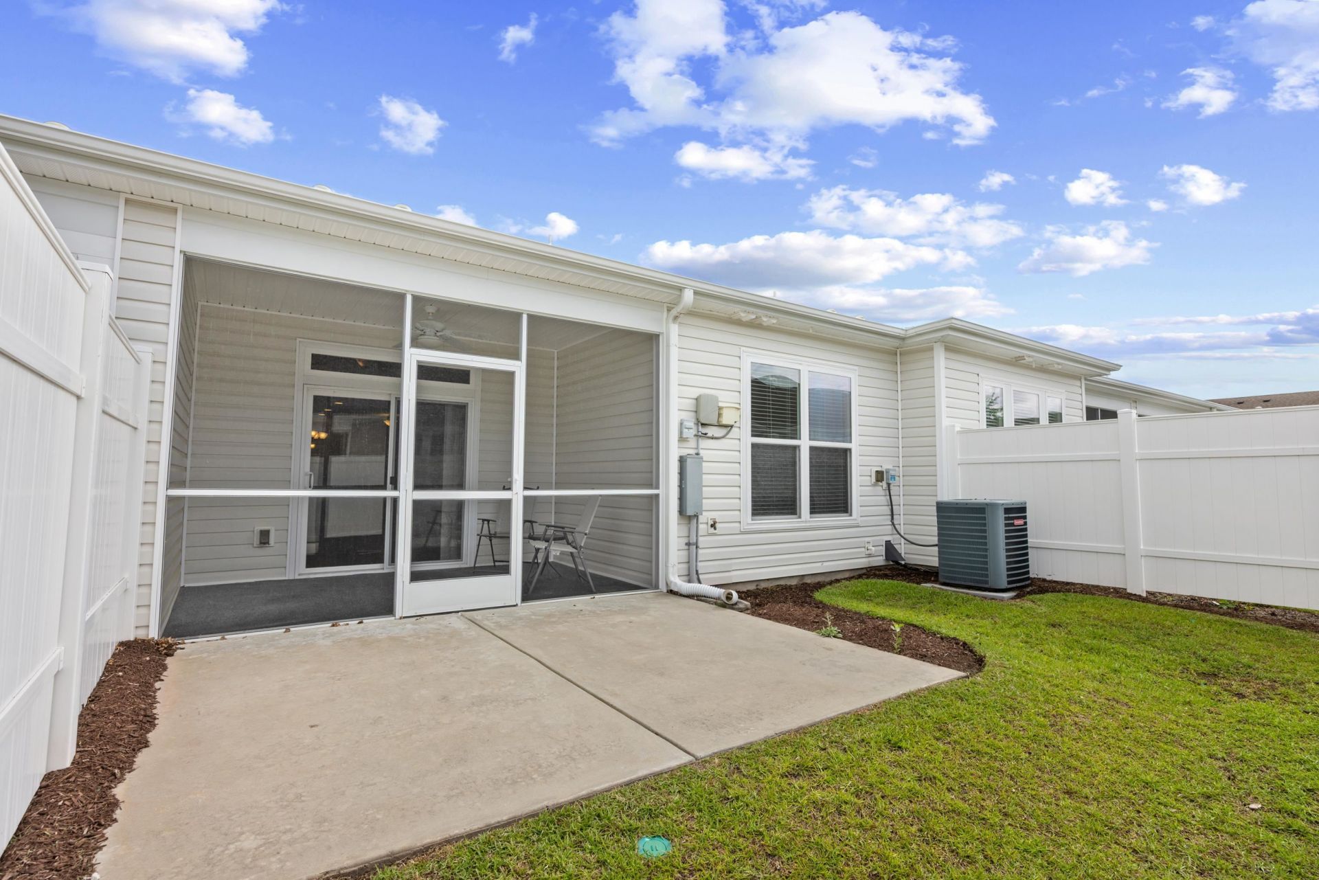 736 Salerno Circle Photo 32