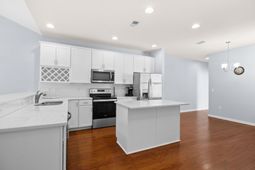 736 Salerno Circle photo 4