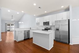 736 Salerno Circle photo 4