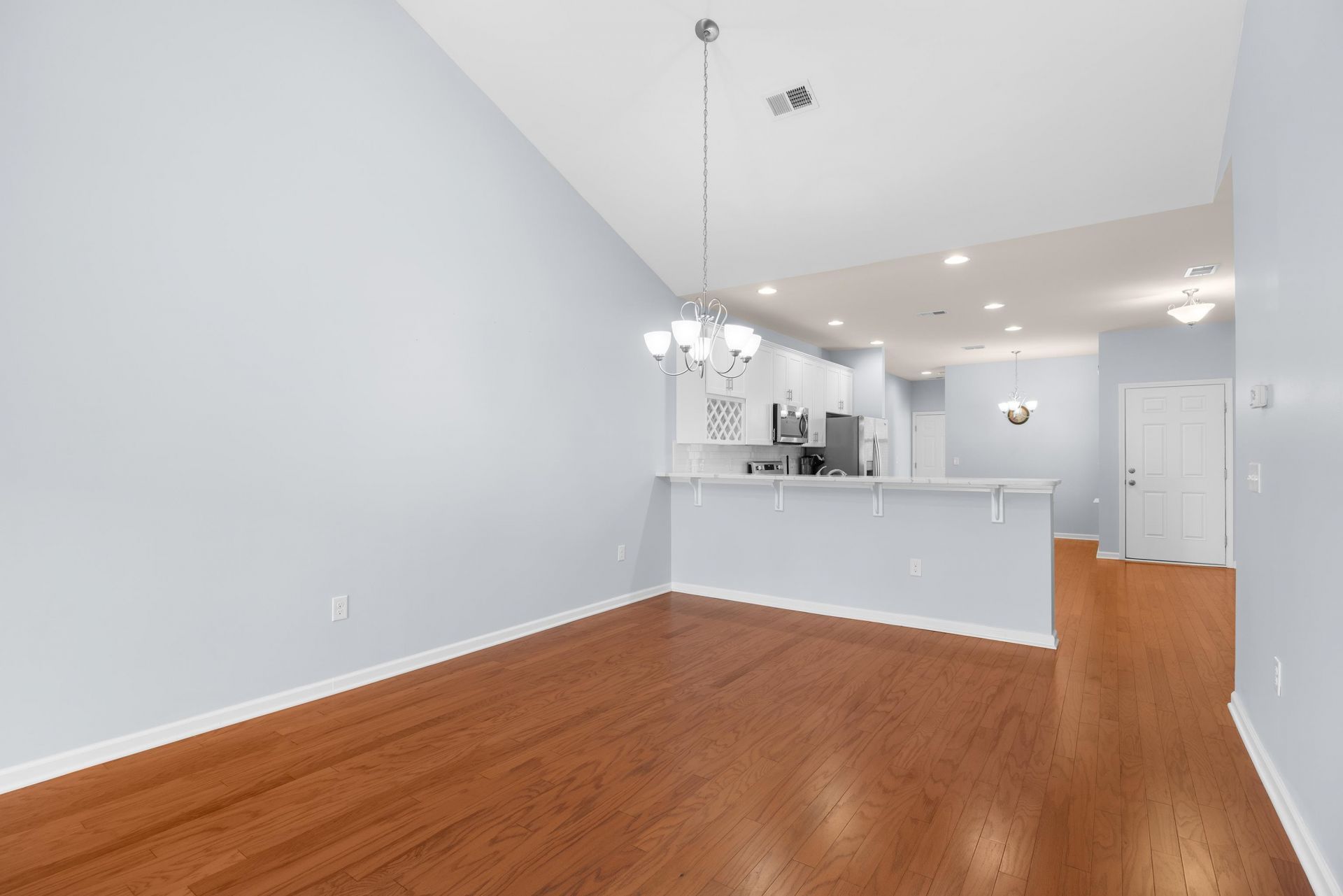 736 Salerno Circle Photo 8