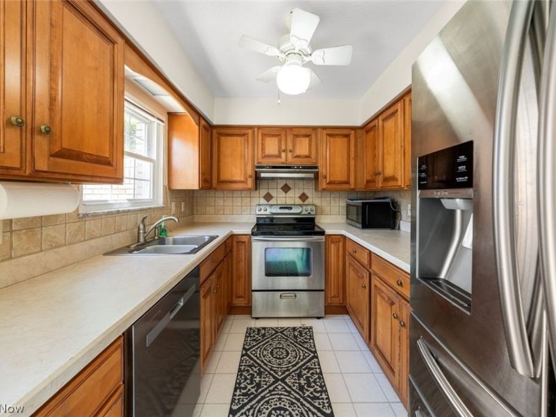 21028 Reserve Court, Unit G 134, Fairview Park, OH 44126 Photo 8