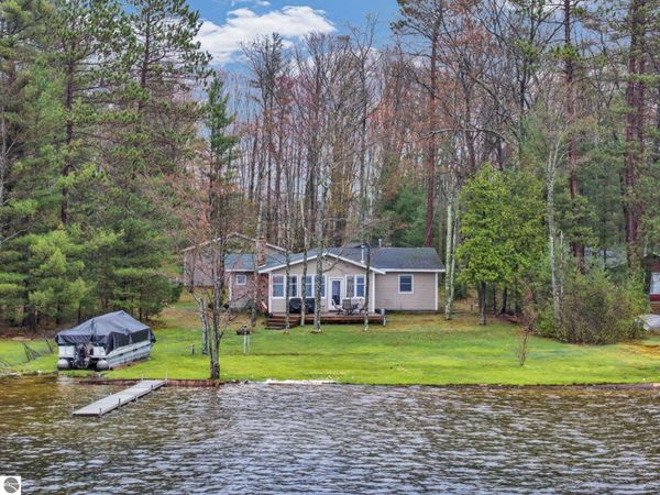 2255 Wenonah Trail, Lake City, MI 49651
