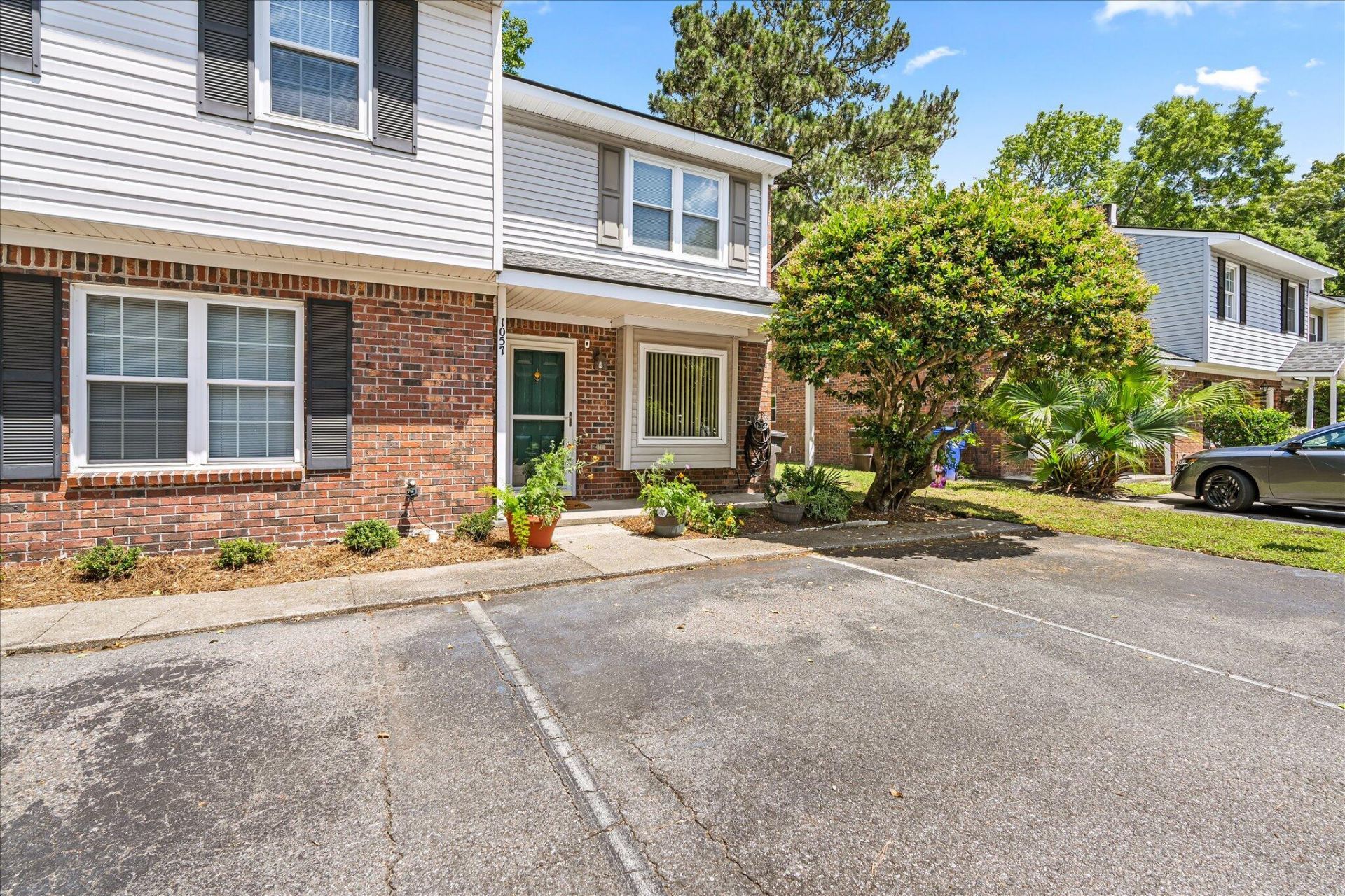 1057 Hunters Trace Photo 16