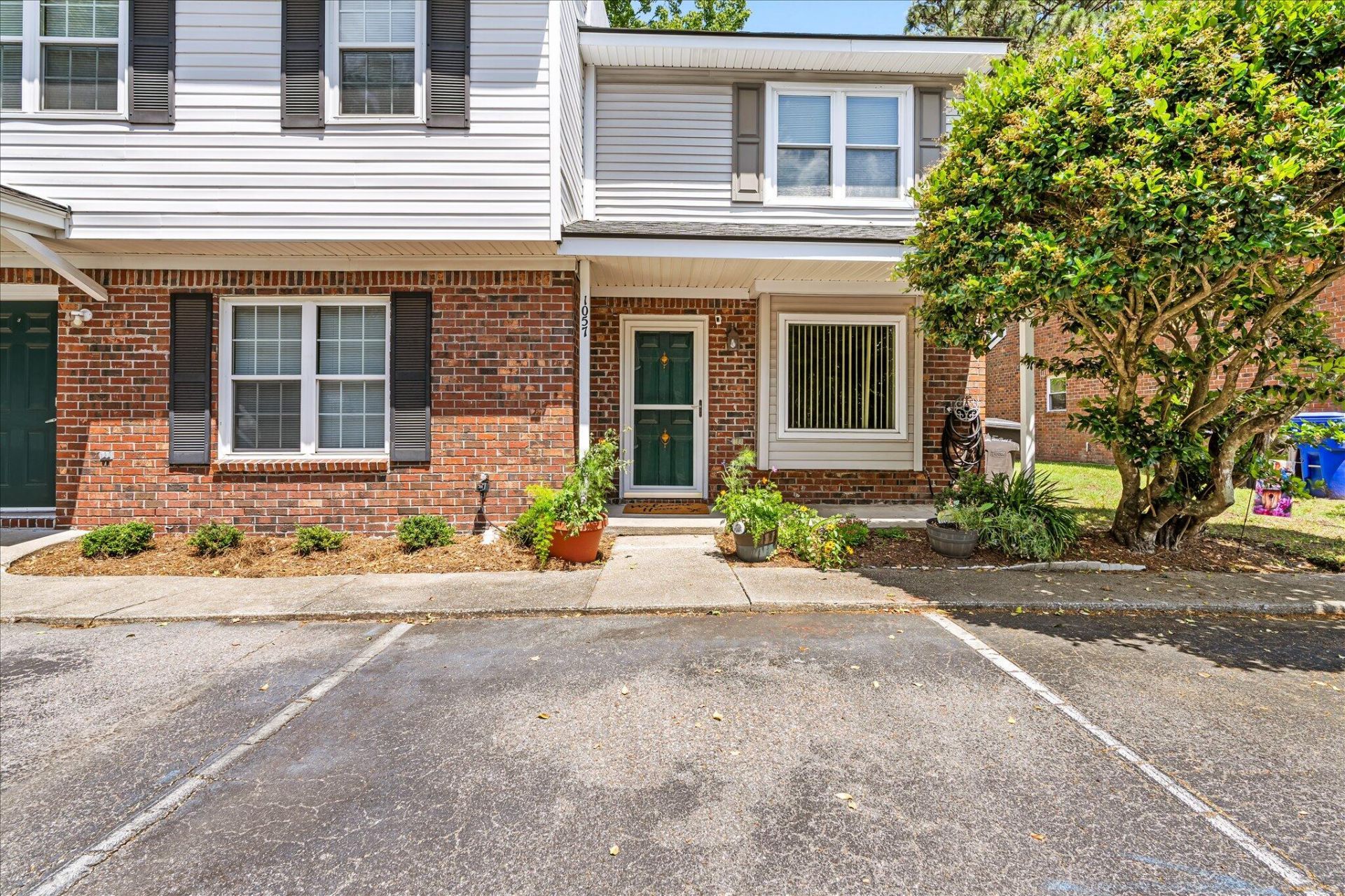 1057 Hunters Trace Photo 17