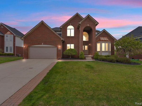 42088 Woodglen Drive, Novi, MI 48375