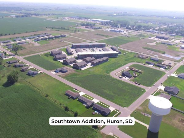 2232 Firehouse Dr, Huron, SD 57350