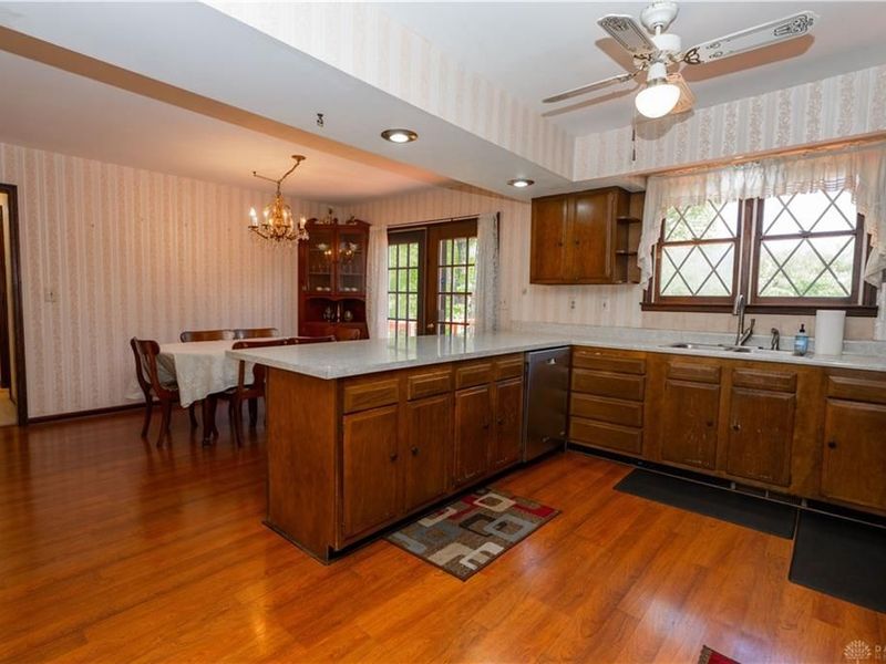 657 White Oak Drive, Springfield Township, OH 45504 Photo 11