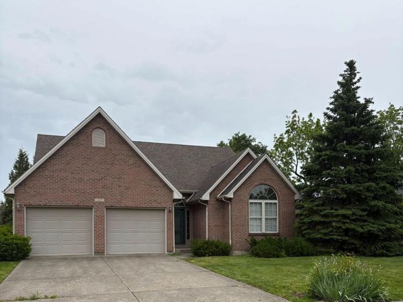 313 Sharon Court, Middletown, OH 45042 Photo 1