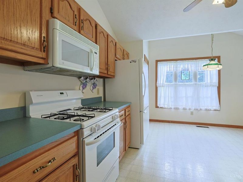 313 Sharon Court, Middletown, OH 45042 Photo 13