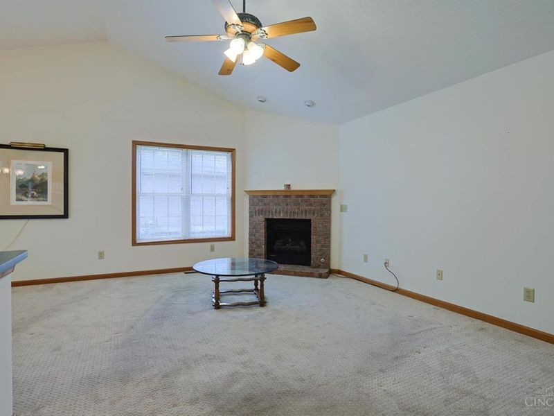 313 Sharon Court, Middletown, OH 45042 Photo 5
