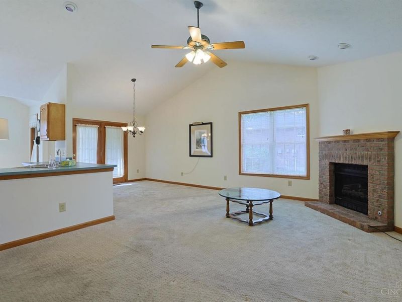 313 Sharon Court, Middletown, OH 45042 Photo 6