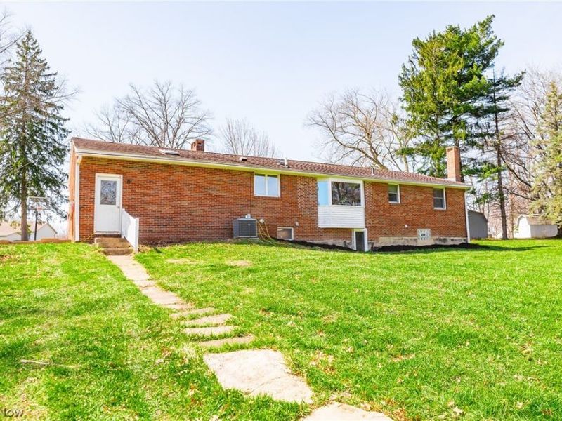 327 Briarhill Drive , Rittman, OH 44270 Photo 4