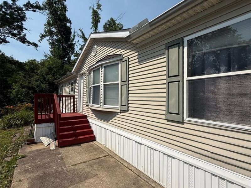 6476 Linda Lane, Ravenna, OH 44266 Photo 1