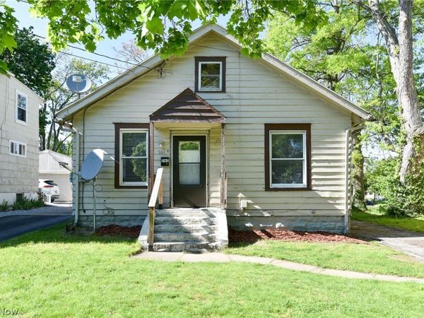 761 E Crosier Street , Akron, OH 44306