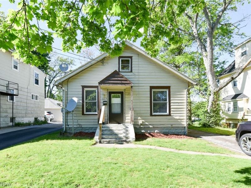761 E Crosier Street, Akron, OH 44306 Photo 3