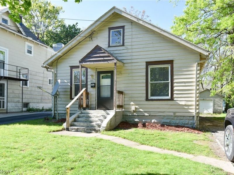 761 E Crosier Street, Akron, OH 44306 Photo 4