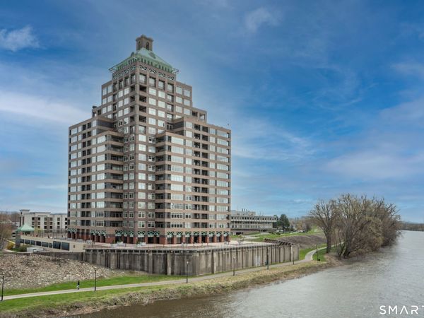 235 East River, Unit 903, East Hartford, CT 06108