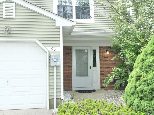93 Oak Lane, Eatontown, NJ 07724