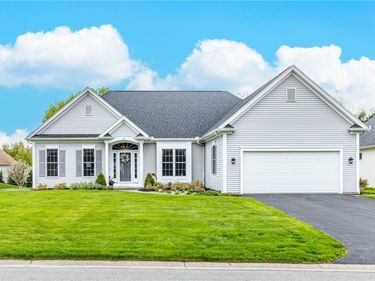 31 Brantley Way, Penfield, NY 14526
