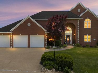 4902 N WEAVERRIDGE Boulevard, Peoria, IL 61615