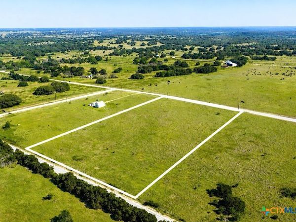 437 Grand Canyon Drive , Oglesby, TX 76561