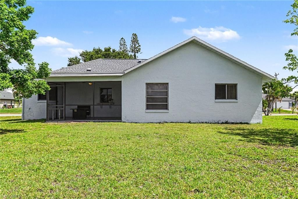 610 Retunda Pkwy W, Cape Coral, FL 33904 Photo