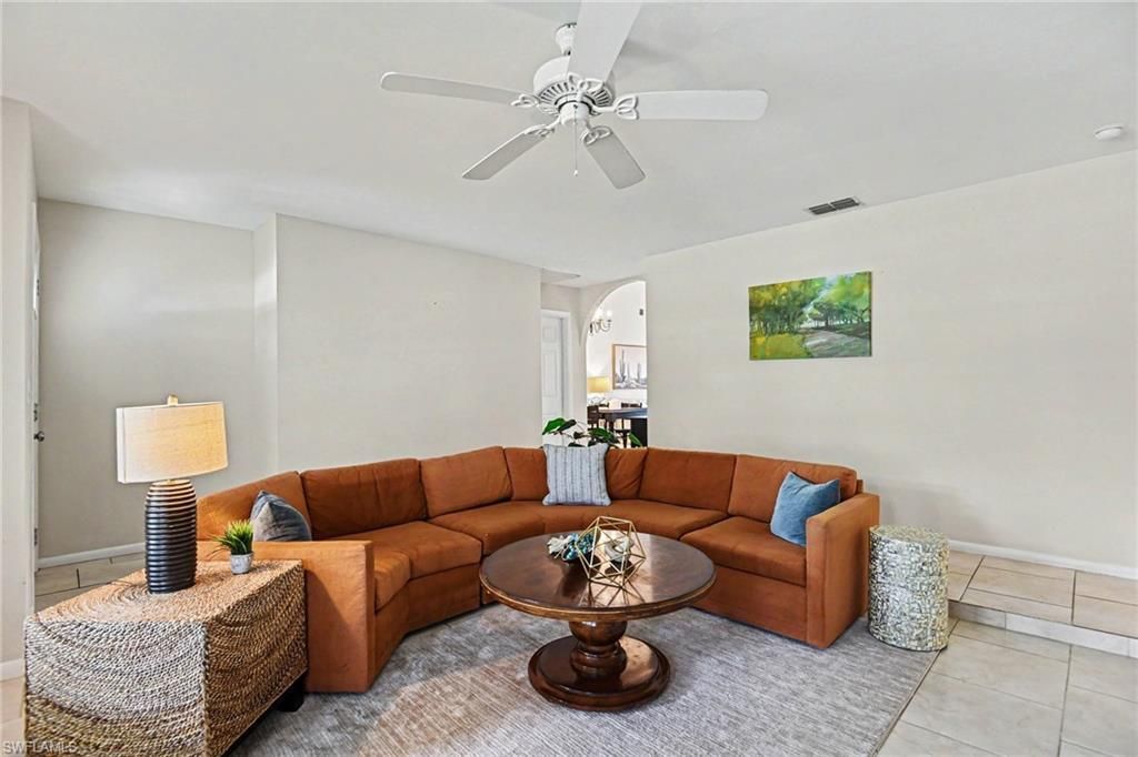610 Retunda Pkwy W, Cape Coral, FL 33904 Photo