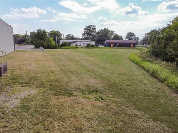 1505 Camp Jackson Road , Cahokia, IL 62206