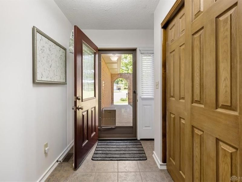707 Clear Brooke Court, Vandalia, OH 45377 Photo 5