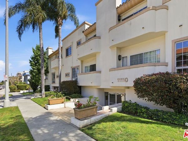 11110 Camarillo Street, Unit 122, Toluca Lake, CA 91602