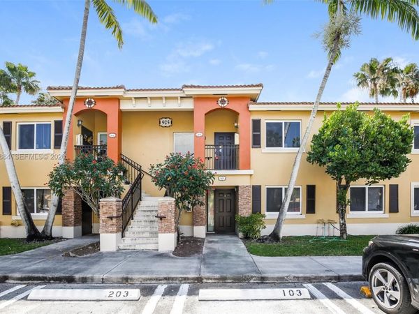 925 NE 34th Ave , Unit 203, Homestead, FL 33033